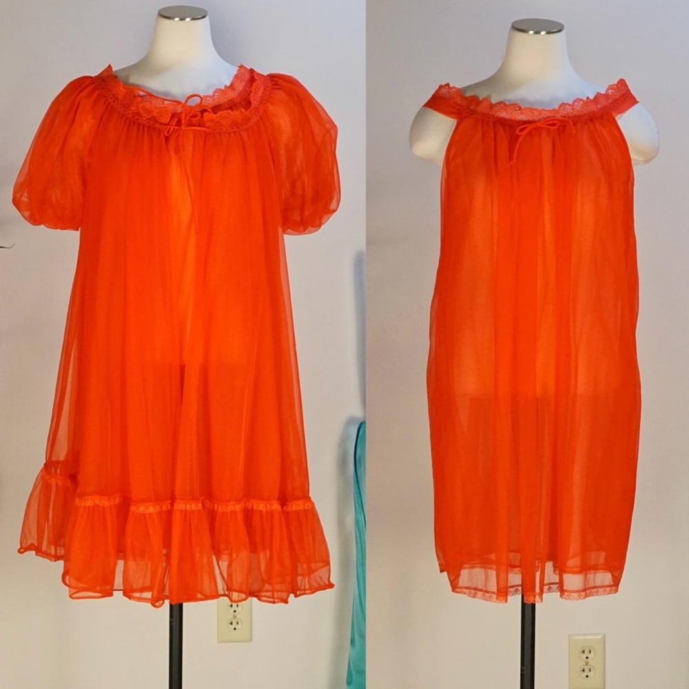 Vintage 60s Lisette pegnoir set nightgown and robe sheer red S